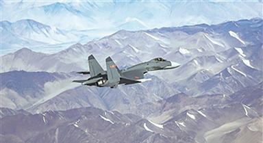西部戰(zhàn)區(qū)空軍某部開(kāi)展飛行訓(xùn)練
